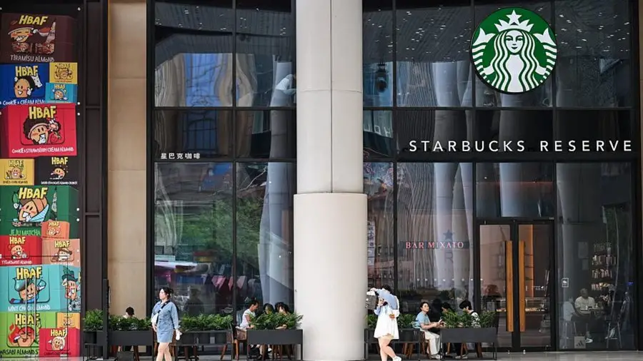 Starbucks, Burger King turn to Chinese PE for growth